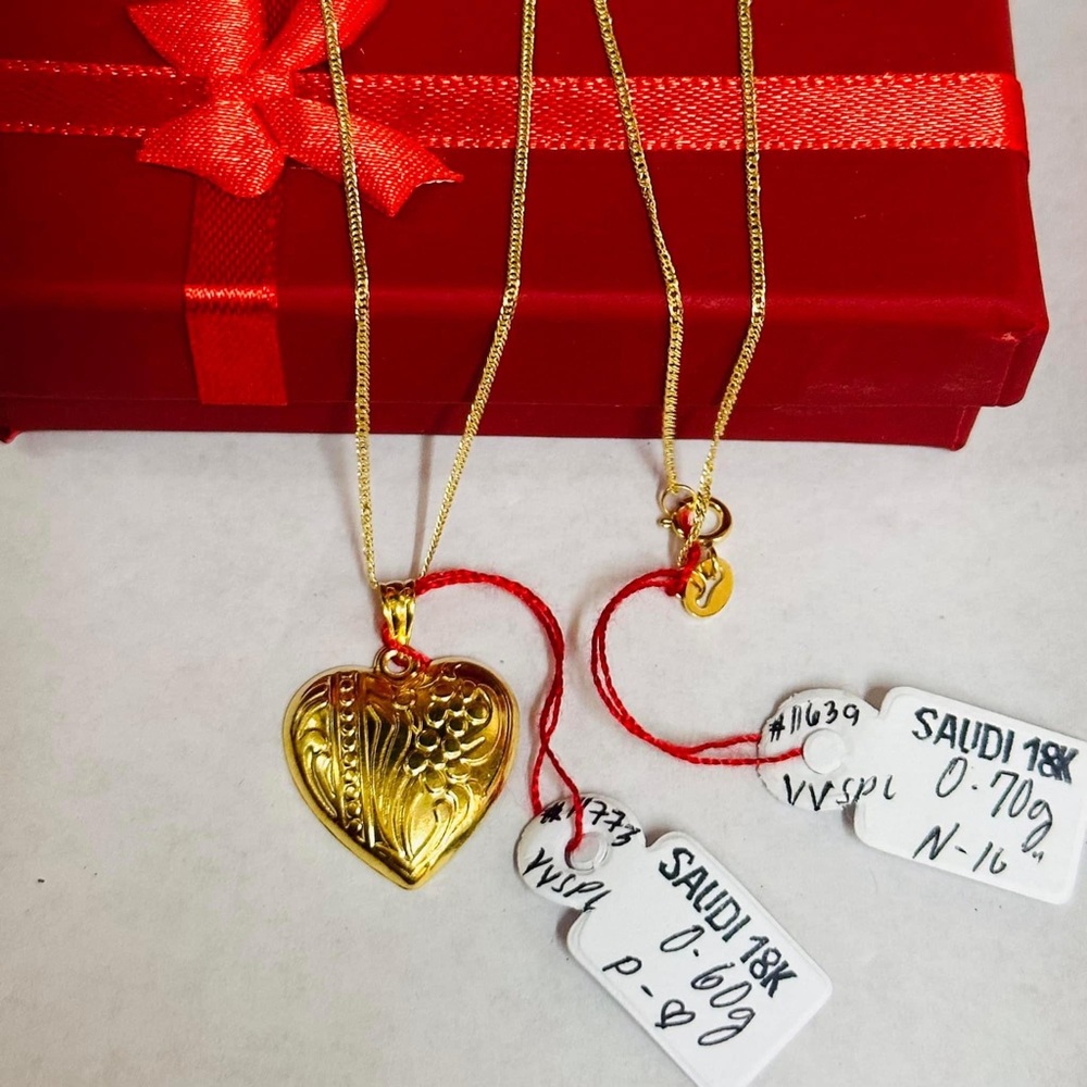 Authentic Saudi, real gold 18 K. Style heart.